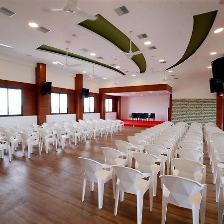 Hotel Baha Kochi Екстериор снимка