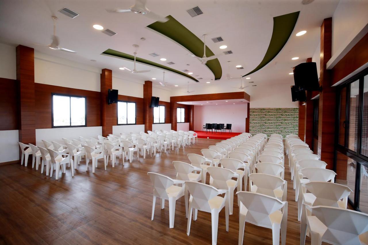Hotel Baha Kochi Екстериор снимка